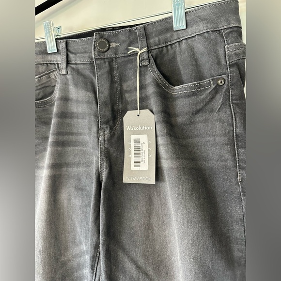Wit & Wisdom “Ab” Solutuon Luxe Touch Ankle Length jeans. Size 6P. NWT. - Picture 2 of 4